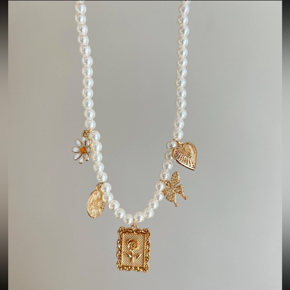 Vintage Pearl Choker: Gold Floral Charms, Rose Cameo Necklace - Picture 5 of 6
